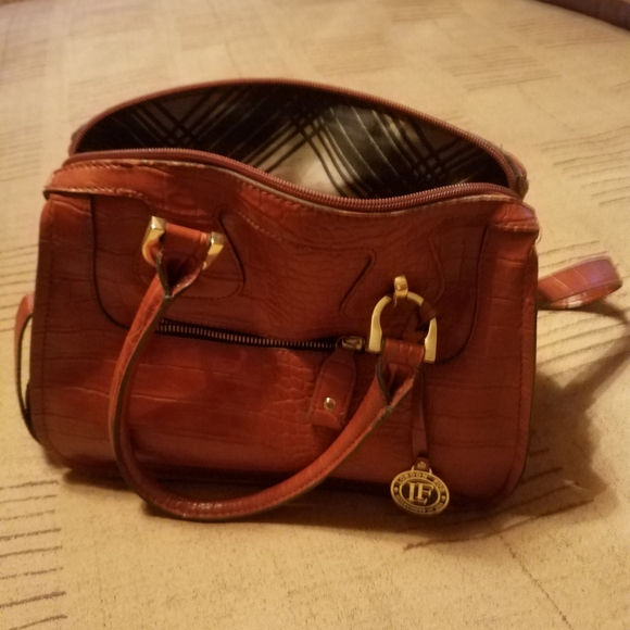 London Fog purse - Picture 3 of 6